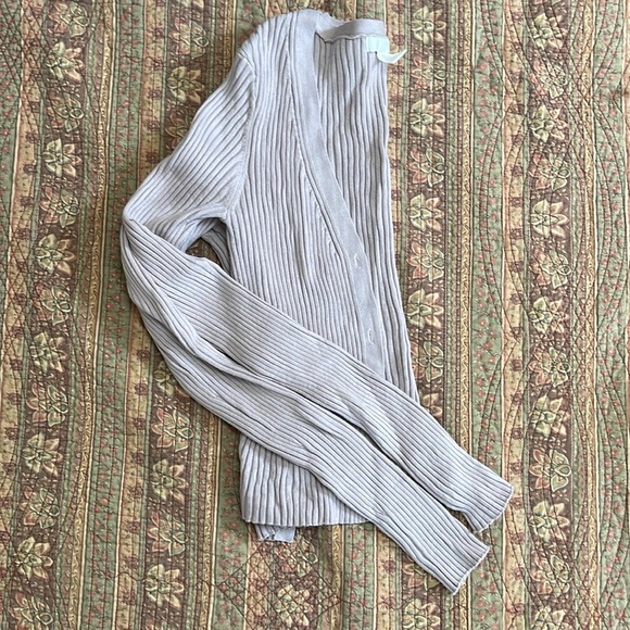 H&M cardigan - Picture 3 of 4